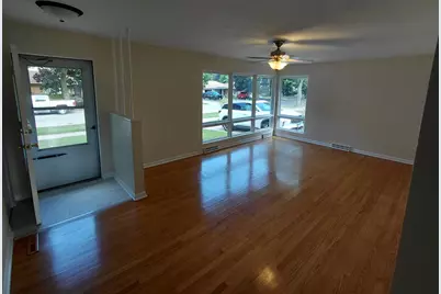 2116 Walnut Street, Waukegan, IL 60087 - Photo 2