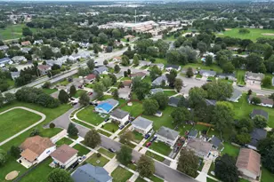 1153-1155 Burgundy Ln, Aurora, IL 60505 - Photo 20