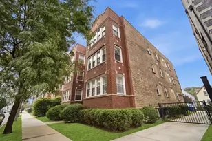 2449 W Foster Ave, Chicago, IL 60625 - Photo 2