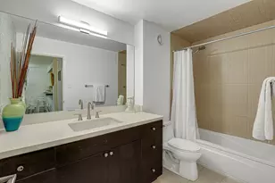 211 E Ohio St, Chicago, IL 60611 - Photo 14