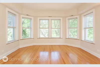 2141 W Arthur Avenue #3, Chicago, IL 60645 - Photo 4