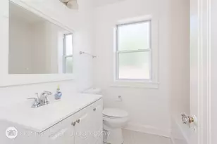 2141 W Arthur Ave, Chicago, IL 60645 - Photo 8