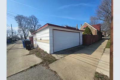 10401 S Forest Avenue, Chicago, IL 60628 - Photo 4