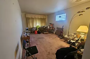 10401 S Forest Ave, Chicago, IL 60628 - Photo 6