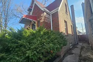 10401 S Forest Ave, Chicago, IL 60628 - Photo 2
