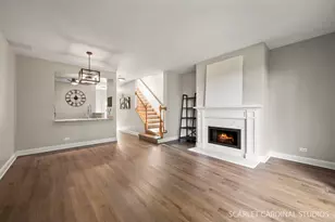 391 Hunterdon Ct, Schaumburg, IL 60194 - Photo 8