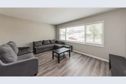 856 E Capri Drive #1, Palatine, IL 60074 - Photo 2