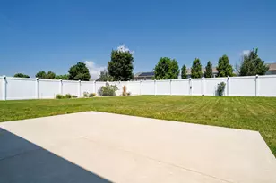 16 Stonehouse Ct, Bloomington, IL 61705 - Photo 36