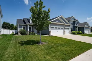 16 Stonehouse Ct, Bloomington, IL 61705 - Photo 38