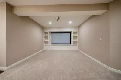 781 Richwood Avenue, Elgin, IL 60124 - Photo 22