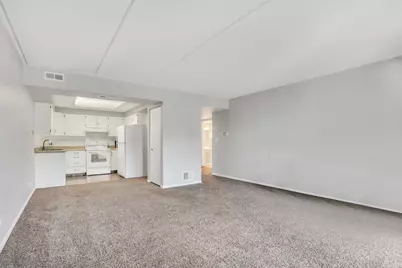 917 Vose Drive #405, Gurnee, IL 60031 - Photo 4