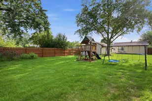 913 Church Rd, Aurora, IL 60505 - Photo 24