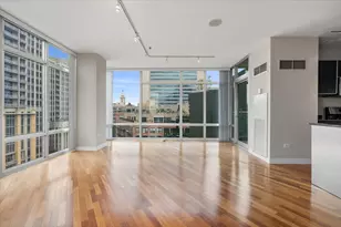 510 W Erie St, Chicago, IL 60654 - Photo 8