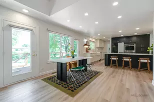 310 Rivershire Ct, Lincolnshire, IL 60069 - Photo 12