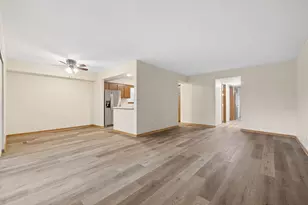 8158 169th St, Tinley Park, IL 60477 - Photo 4