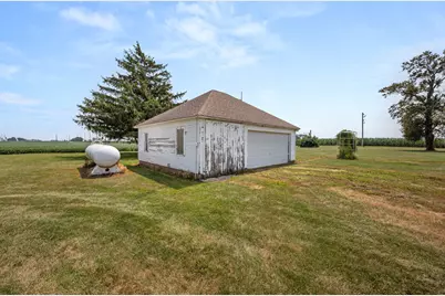 13441 Bastian Road, Hinckley, IL 60520 - Photo 16