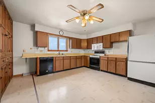 13441 Bastian Rd, Hinckley, IL 60520 - Photo 18
