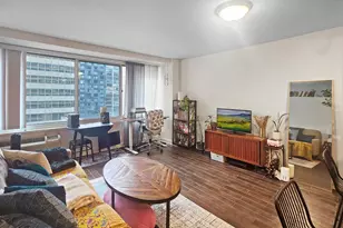 211 E Ohio St, Chicago, IL 60611 - Photo 2