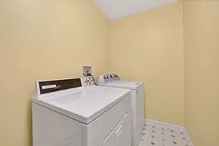 1227 University Dr, Dekalb, IL 60115 - Photo 26