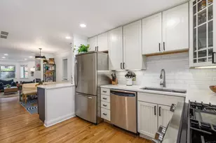 1746 N Cleveland Ave, Chicago, IL 60614 - Photo 12