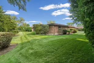 2350 Greenwood Rd, Northbrook, IL 60062 - Photo 26
