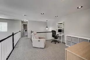 3024 Langston Cir, Saint Charles, IL 60175 - Photo 18