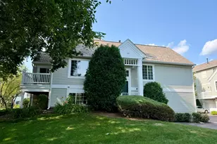 99 Cantal Ct, Wheeling, IL 60090 - Photo 2