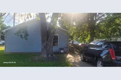 1302 N Champaign Street, Champaign, IL 61820 - Photo 2