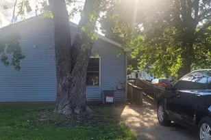 1302 N Champaign St, Champaign, IL 61820 - Photo 2