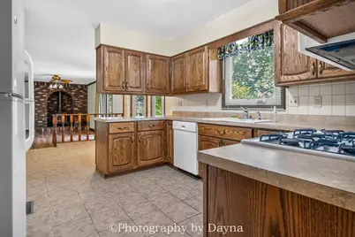 379 Fox Trail Drive, Bourbonnais, IL 60914 - Photo 8