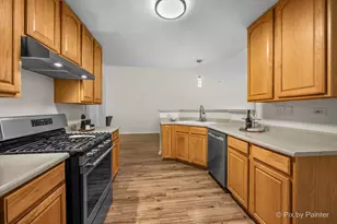 2115 Vanderbilt Dr, Geneva, IL 60134 - Photo 8