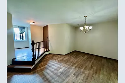 1737 Harrow Court #B, Wheaton, IL 60189 - Photo 2