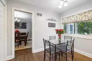 404 S See-Gwun Ave, Mount Prospect, IL 60056 - Photo 10