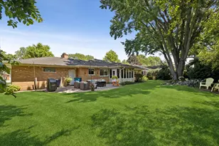 404 S See-Gwun Ave, Mount Prospect, IL 60056 - Photo 24