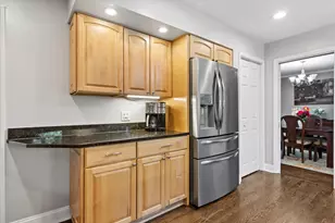 404 S See-Gwun Ave, Mount Prospect, IL 60056 - Photo 14