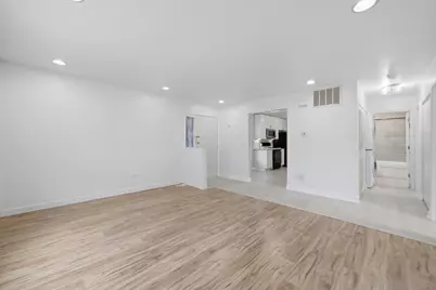 1046 Hampton Harbor #1046, Schaumburg, IL 60193 - Photo 8