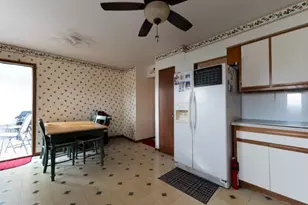737 W Streamwood Blvd, Streamwood, IL 60107 - Photo 18