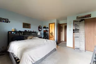 737 W Streamwood Blvd, Streamwood, IL 60107 - Photo 8