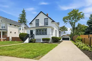 9925 S Beverly Ave, Chicago, IL 60643 - Photo 1