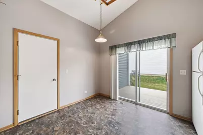 633 Indian Trail Road, Antioch, IL 60002 - Photo 8