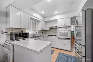 743 Newcastle Ave, Westchester, IL 60154 - Photo 12