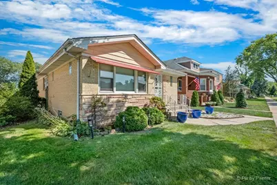743 Newcastle Avenue, Westchester, IL 60154 - Photo 2