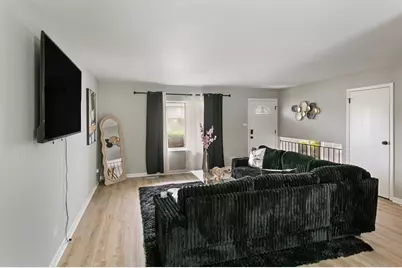 18200 Fountainbleau Drive, Hazel Crest, IL 60429 - Photo 4