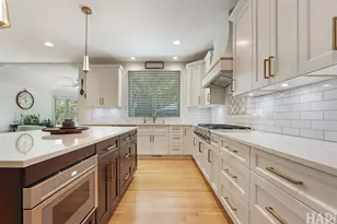 1410 W Newcastle Ct, Inverness, IL 60010 - Photo 30