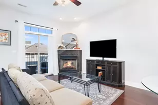 922 Warren Ave, Downers Grove, IL 60515 - Photo 8