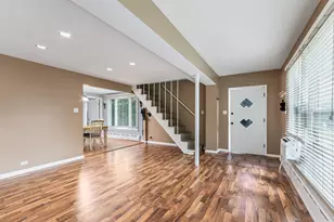 28 S Richmond Ave, Westmont, IL 60559 - Photo 4