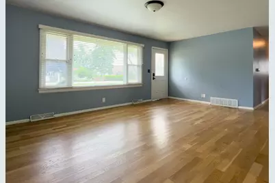 23W477 Burdette Avenue, Carol Stream, IL 60188 - Photo 4