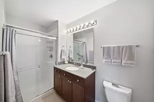 255 E Liberty Dr, Wheaton, IL 60187 - Photo 14