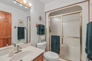 31W003 Irving Park Rd, Elgin, IL 60120 - Photo 30