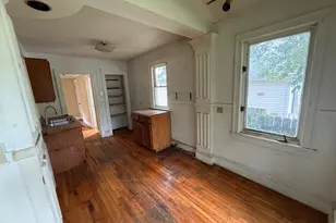 309 Adams St, Rockford, IL 61107 - Photo 10